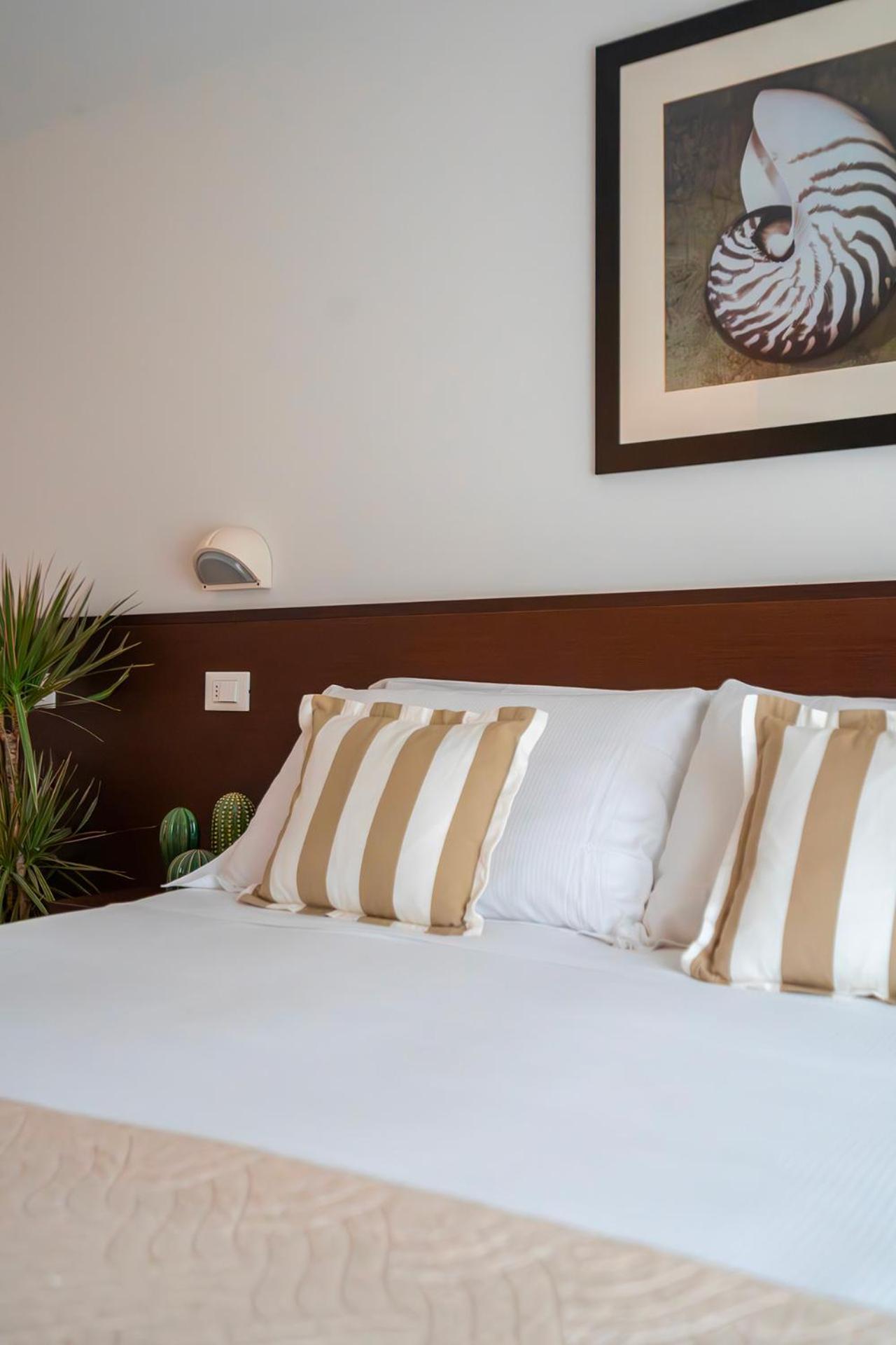 ריצ'יונה Hotel Carmen מראה חיצוני תמונה