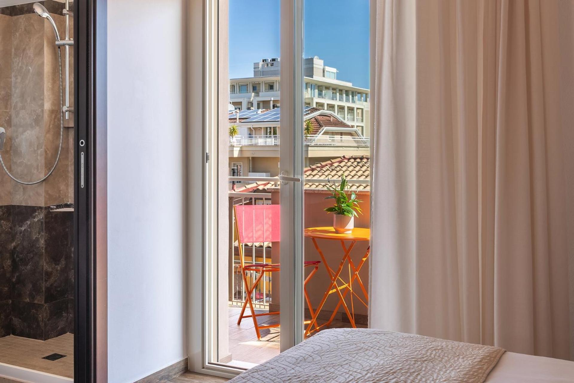 ריצ'יונה Hotel Carmen מראה חיצוני תמונה